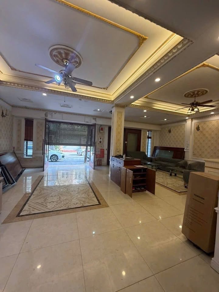 Cho thuê Tòa nhà 180m² Phù Chẩn, Từ Sơn - 16PN Full NT, Khu Người Nước Ngoài