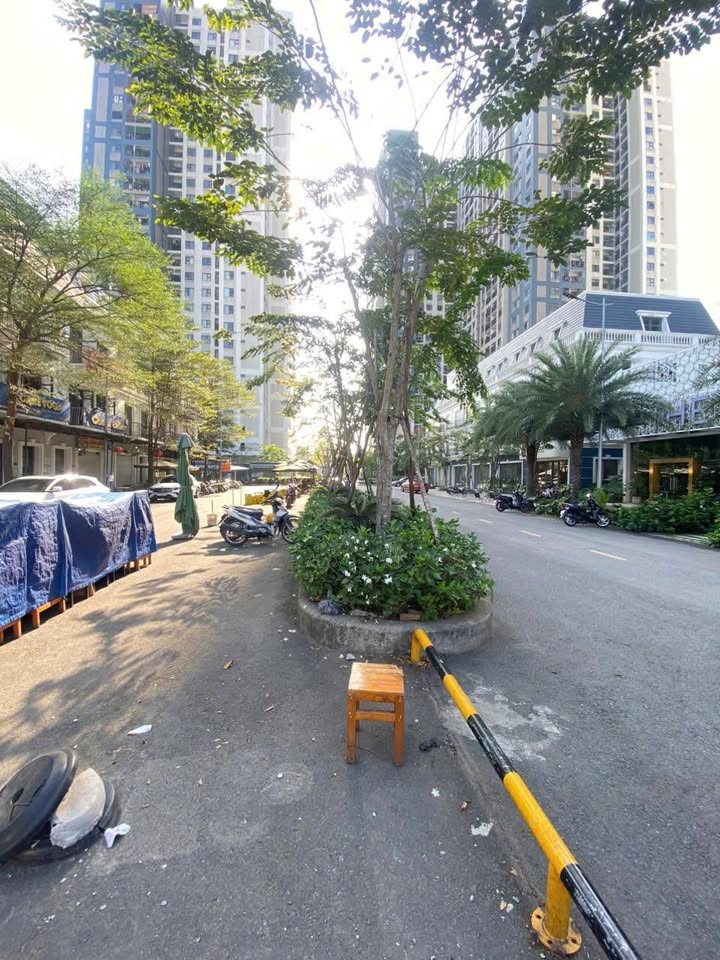 Shophouse Mặt Tiền Dĩ An Kế Vincom 550 - Kinh Doanh Sầm Uất 75m²