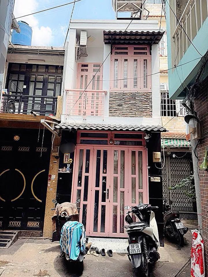 Nhà 3.35 Tỷ Bùi Thế Mỹ - Tân Bình, 3PN, Sổ Hồng Hoàn Công