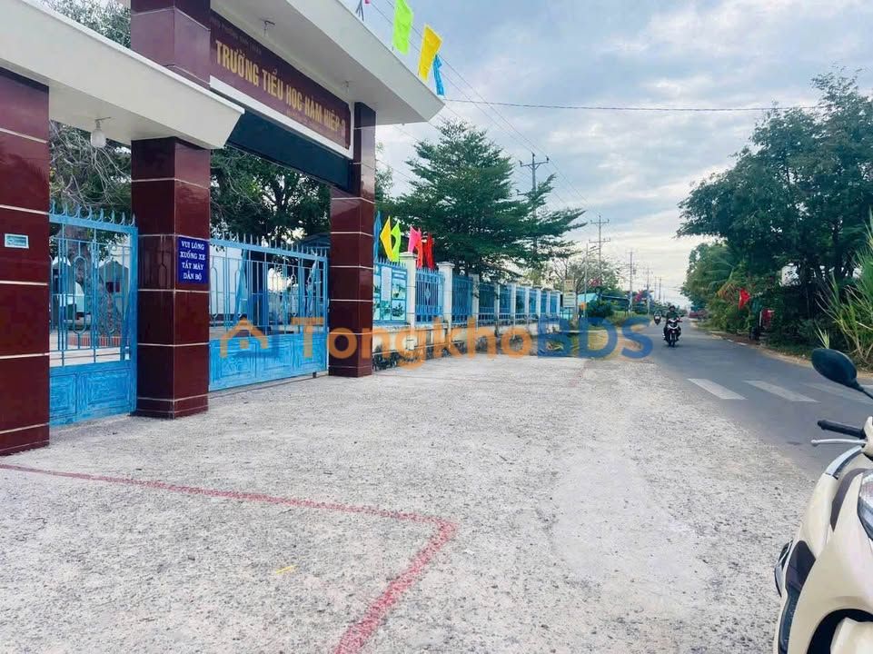 Bán Đất Vườn Hàm Hiệp 1000m² - Sổ Đỏ 100m² Thổ Cư, Giá Tốt