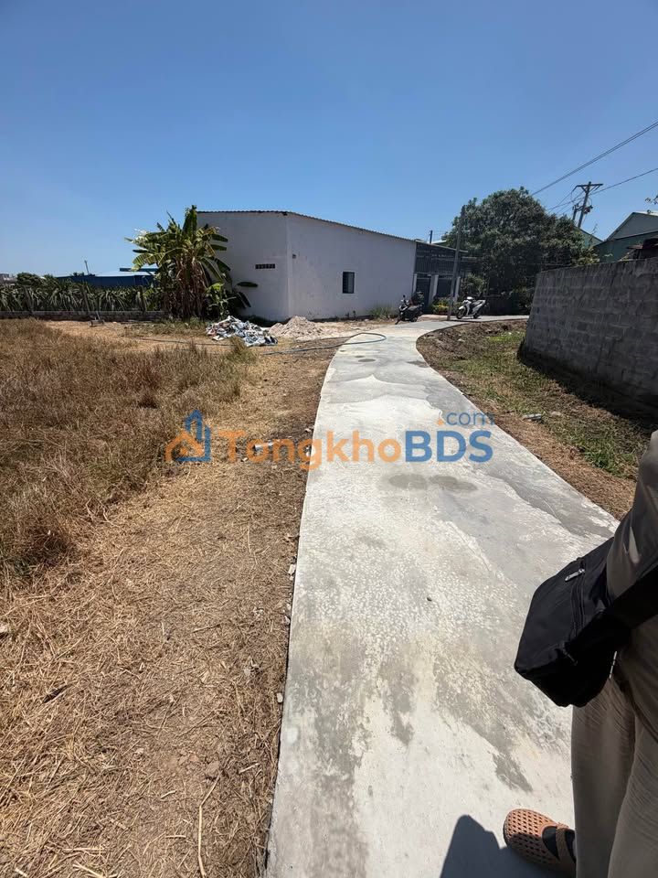 Bán Đất Sổ Hồng Riêng 150m² Thôn Tiến Hưng, Phan Thiết - Giá 550 Triệu