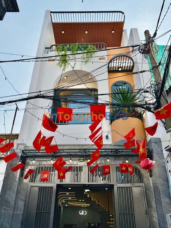 Nhà 4 Tầng Nguyễn Tư Giản, Gò Vấp - 7.3 Tỷ, Sổ Hồng Riêng, Xe Hơi Tới Nhà