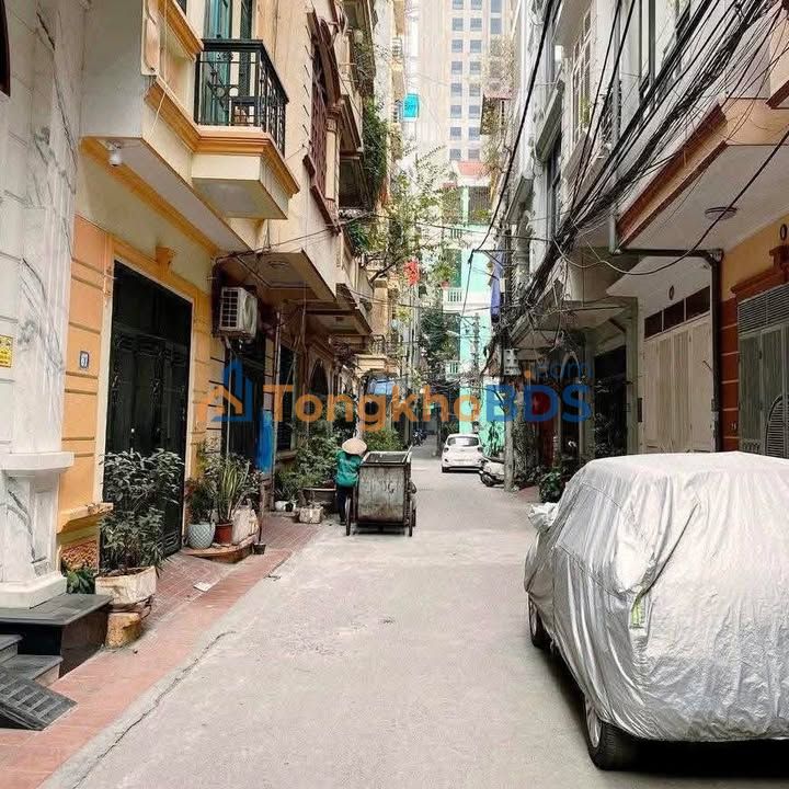 Bán Gấp Căn Hộ Ngoại Giao Đoàn 33m² - Thang Máy, Ngõ Nông Gần Phố