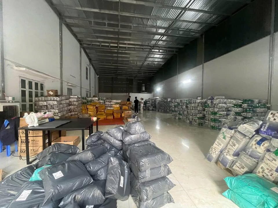 Cho thuê kho 270m² Quế Võ - Container vào tận nơi