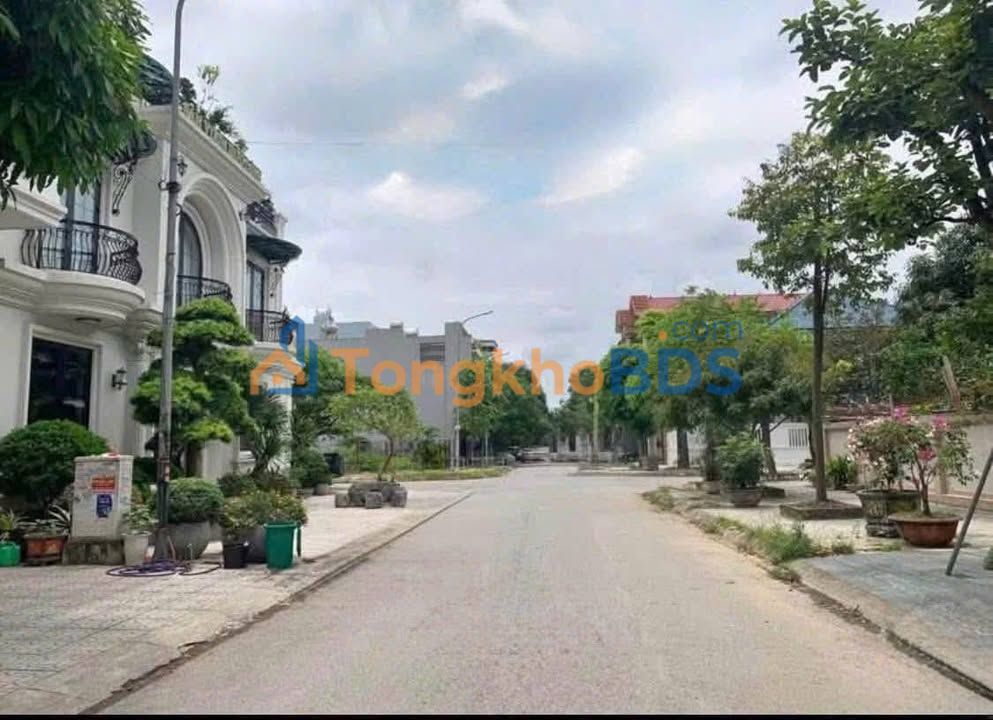 Bán Gấp Đất Vàng Nguyễn Công Trứ, Hai Bà Trưng - 88m², Mặt Tiền 5.5m, Giá 5 Tỷ