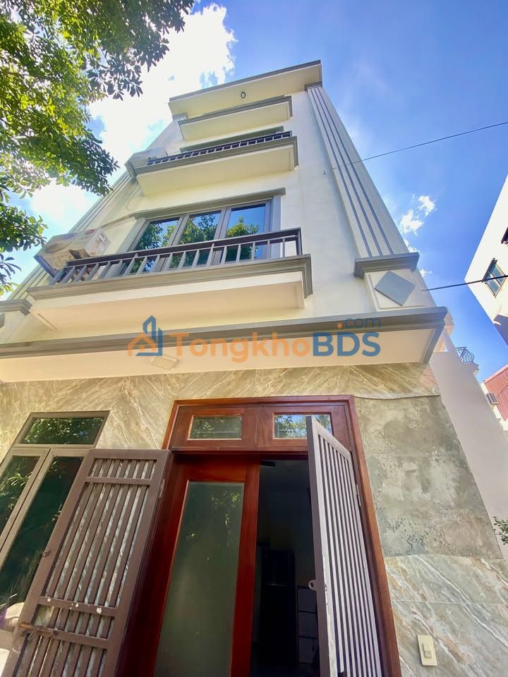 Nhà Lô Góc ĐH Thành Đô - 4 Tỷ - 36m² - Ô tô Đỗ Cổng