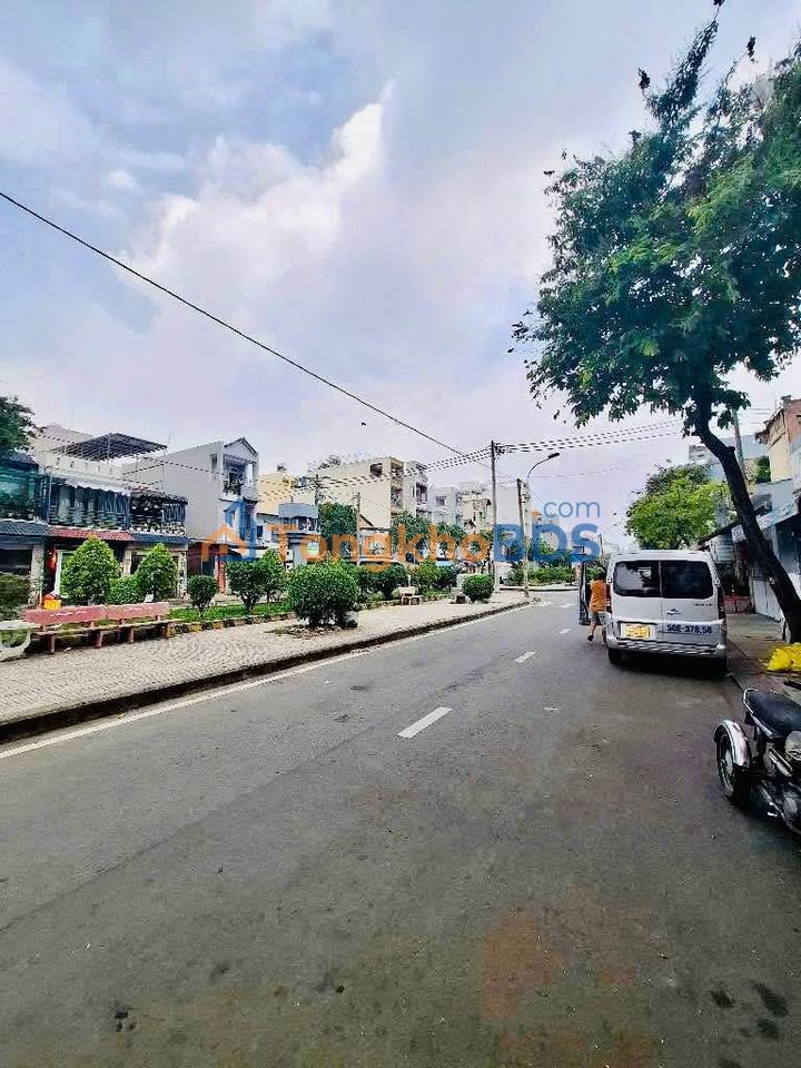 Nhà Mặt Tiền 30m Bình Tân - 73m² Kinh Doanh - 8.2 Tỷ