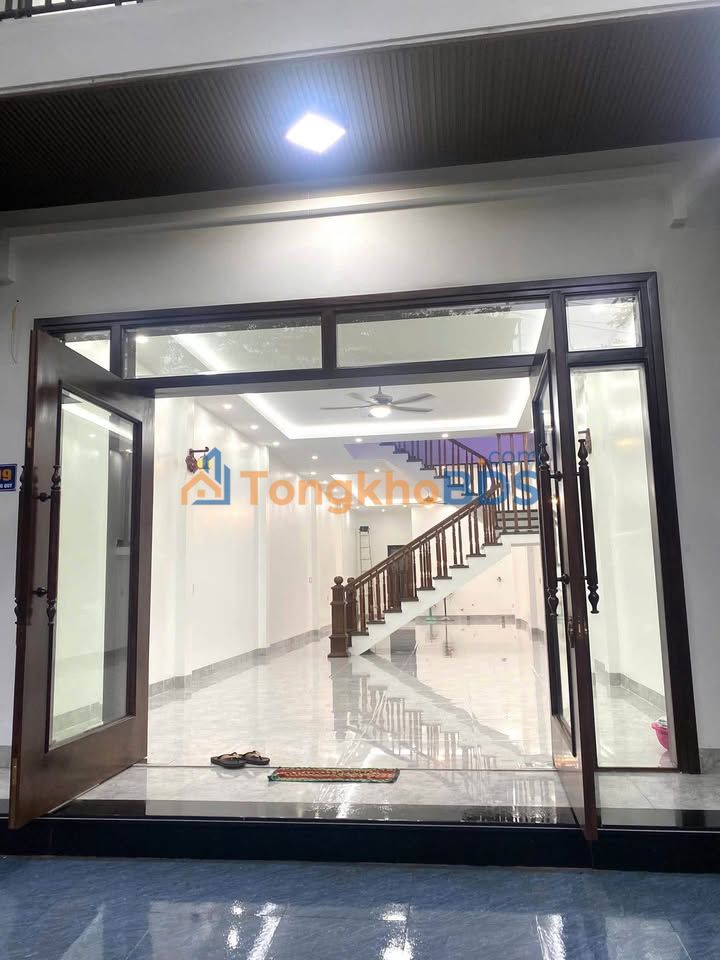 Nhà Phố Hoàng Quy Lào Cai 100m² - Hướng Đông Nam, Giá 4.8 Tỷ