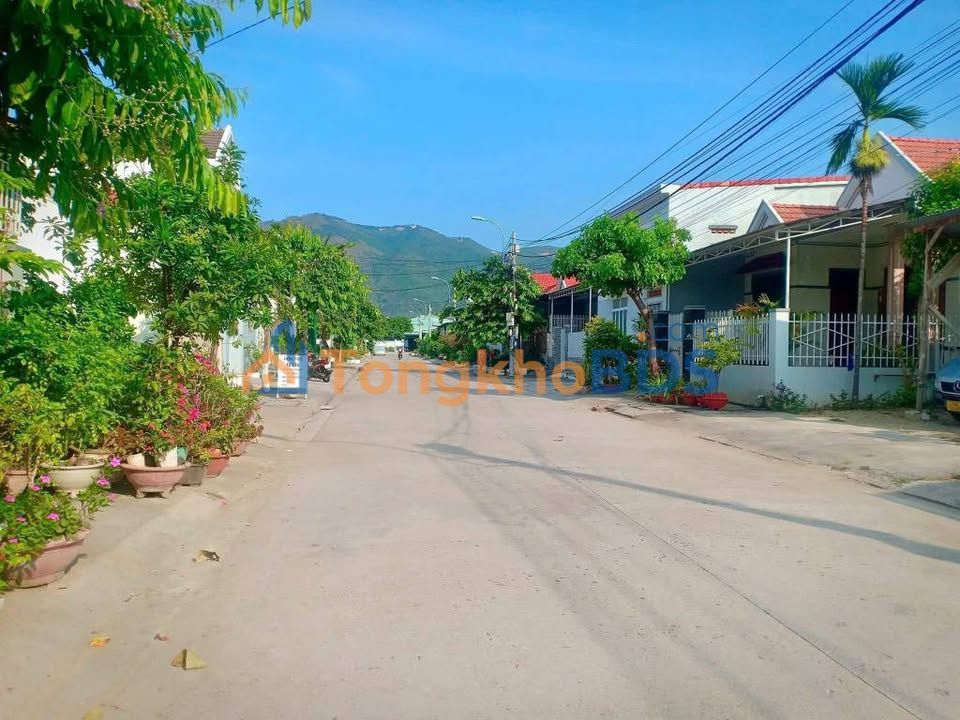 Đất Tái Định Cư Diên Toàn 120m² - Sổ Đỏ Rõ Ràng, Giá 2.65 Tỷ