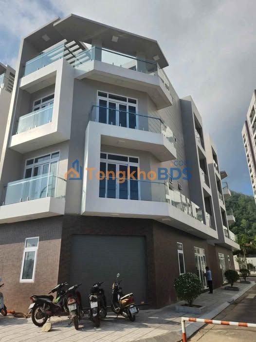 Nhà Phố 4 Tầng Mặt Tiền 5m Phường Quang Trung, Quy Nhơn - 83m² Sổ Đỏ Chính Chủ