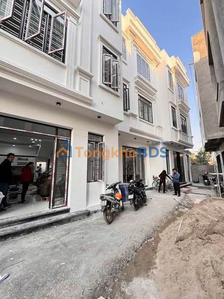 Nhà 3 tầng Phường Đồng Hoà, Kiến An - 52m² - 2.x Tỷ - Ô tô tận cửa