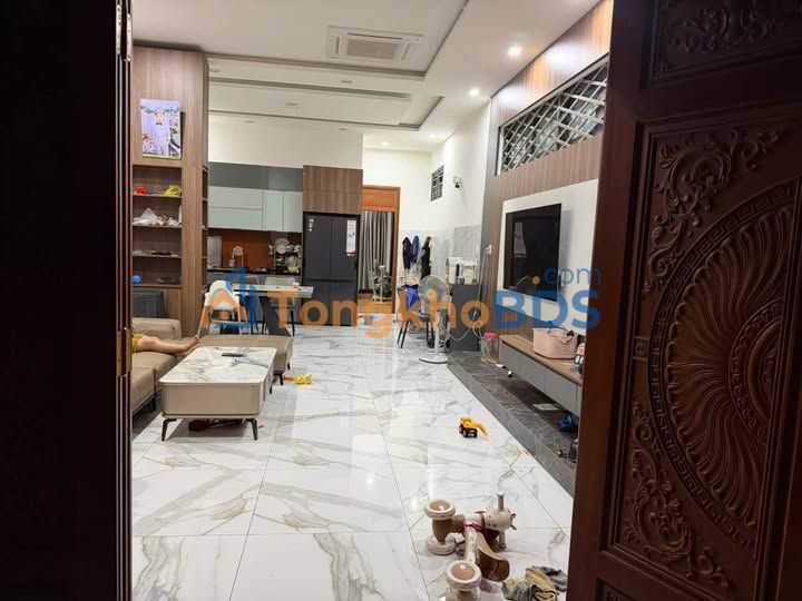 Nhà Mặt Tiền Kinh Doanh Gần Biển Quy Nhơn 116m² - Giá 12.5 Tỷ