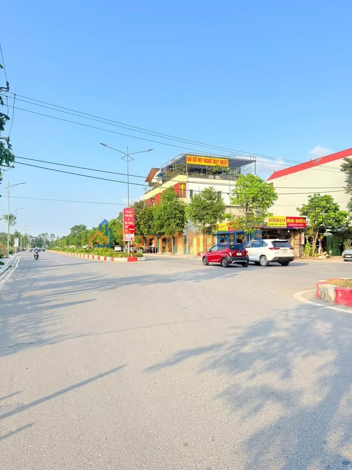 Đất Nền Mặt Tiền Nguyễn Thị Minh Khai, Bích Đào - 69m², Hướng Nam