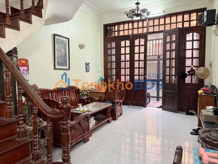 Nhà Lạc Long Quân 65m² 6 tầng, 5m mặt tiền - Đi bộ Hồ Tây