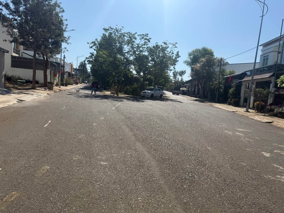 Đất Nền 140m² Lê Đức Thọ, Đức Trọng - Sổ Đỏ Sẵn Sàng, Giá 4.65 Tỷ