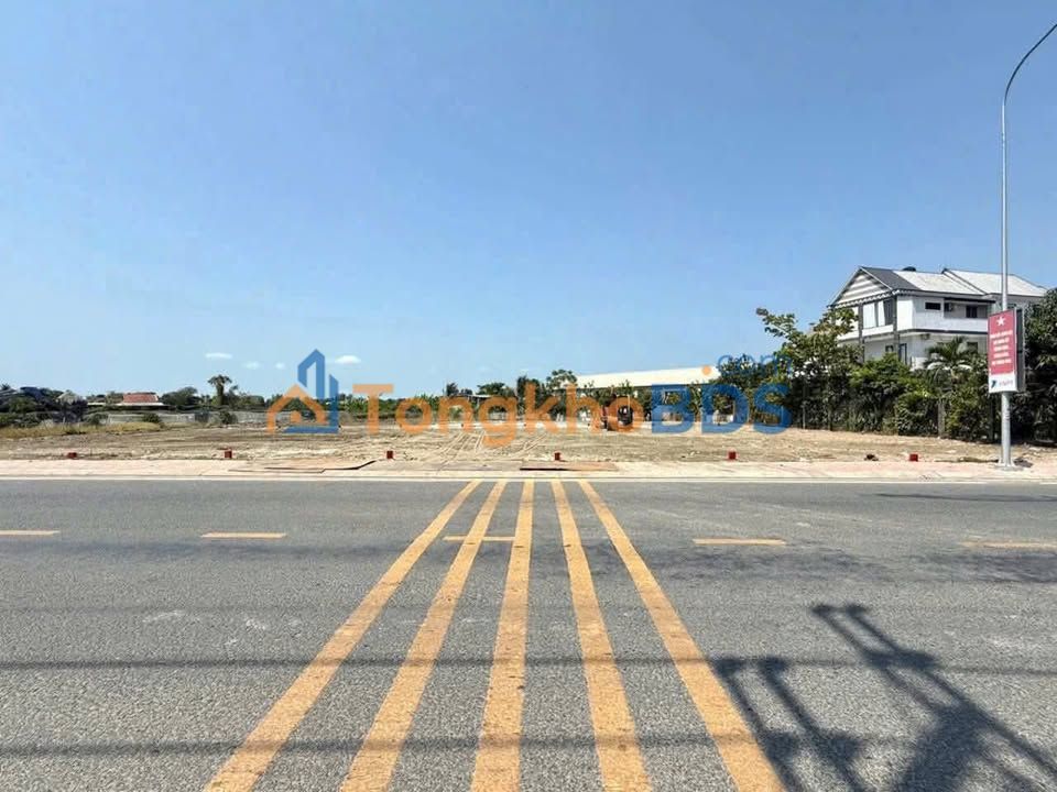 Đất thổ cư 200m² mặt tiền B, Cần Giuộc, Long An - Sổ hồng riêng, giá 3.7 tỷ