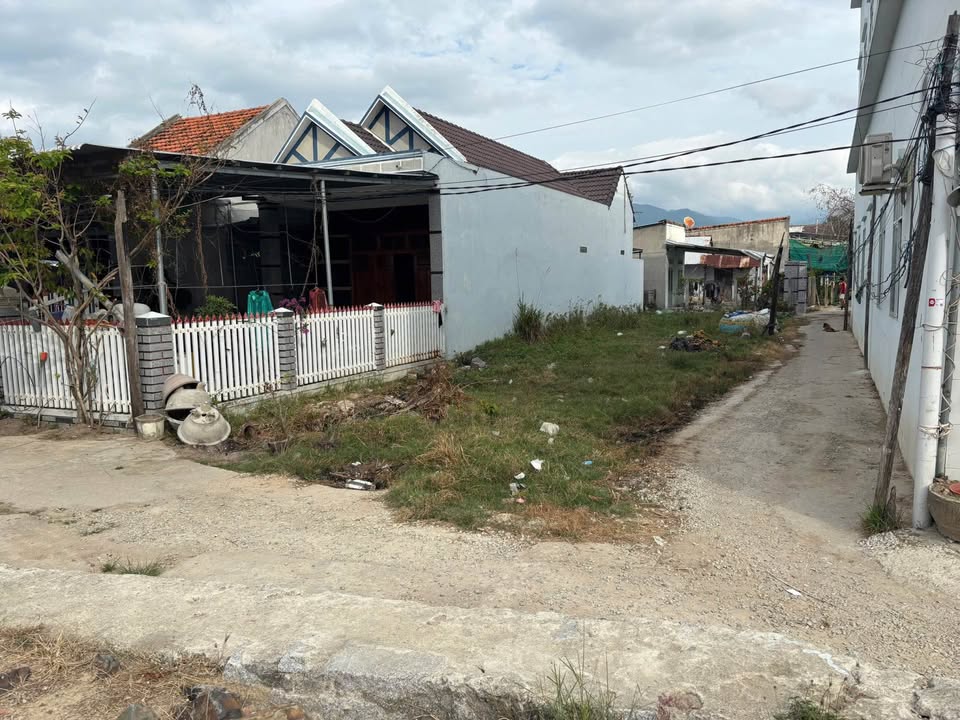 Đất Nền Vạn Ninh - 180m² Thổ Cư - Sổ Đỏ Sẵn Sàng - Giá Tốt