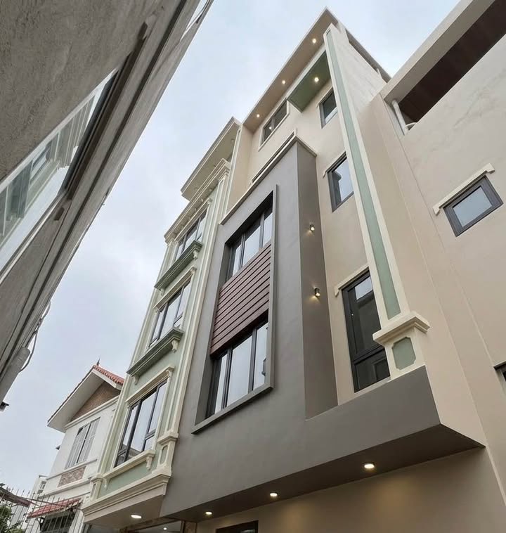 Nhà 40m² Trịnh Văn Bô, Thường Tín - 5 Tầng, 7PN, Ô Tô Đỗ Cổng