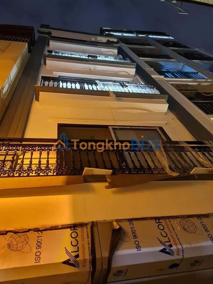 Nhà 6 Tầng Thang Máy Hoàng Văn Thái, Thanh Xuân - 36m² - 6.5 Tỷ