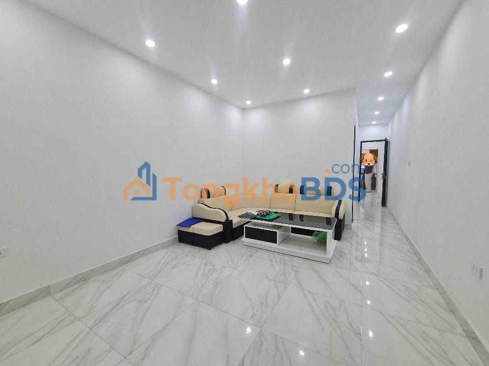 Chung cư Tập thể Bưu điện Hoàng Cầu 50m² - Sổ đỏ chính chủ, giá 2.x tỷ