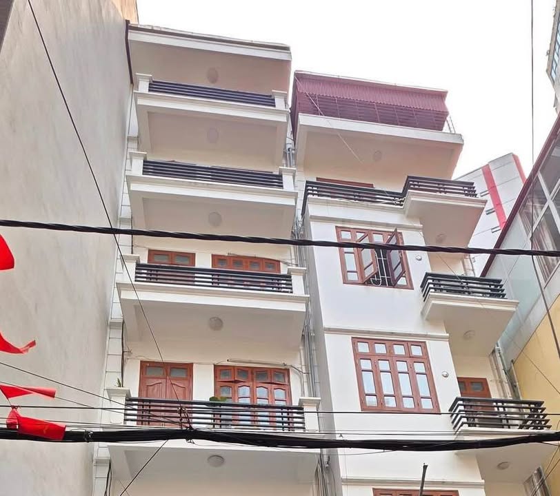 Nhà Phân Lô Trung Kính 105m² 6 Tầng - Kinh Doanh Sầm Uất - 33.9 Tỷ