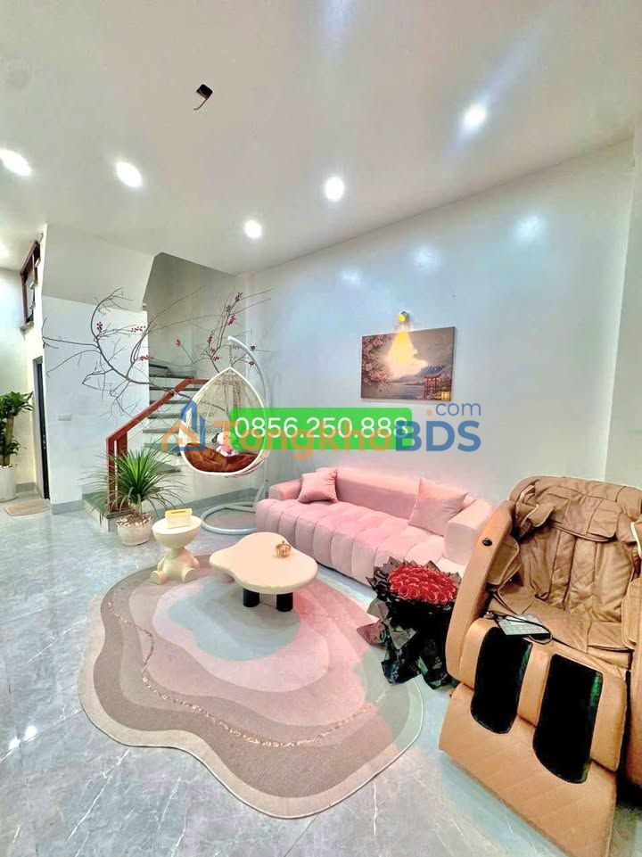 Nhà 3 Tầng Ngõ Rộng Trường Chinh, Nam Định - 50m² Giá 2.78 Tỷ