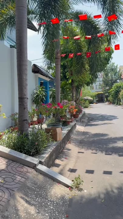 Nhà Nguyên Căn Hẻm 160 Nguyễn Văn Quỳ, Q7 - Giá 4.8 Triệu, Sạch Sẽ, An Ninh