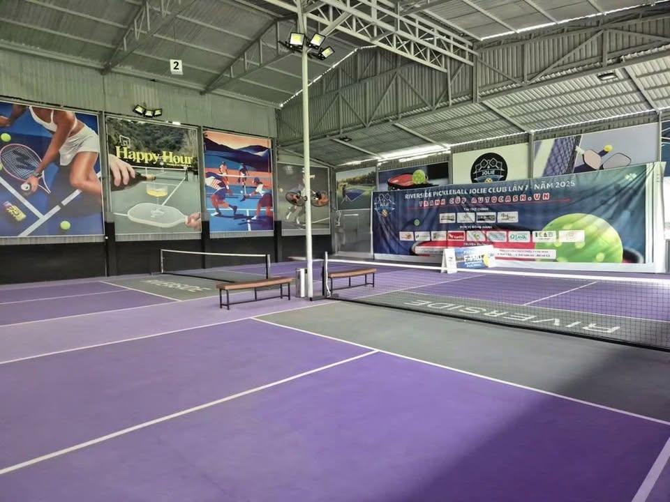 Cho thuê đất 1000m² Bình Thạnh - Kinh doanh sân bóng đá mini 120 triệu/tháng