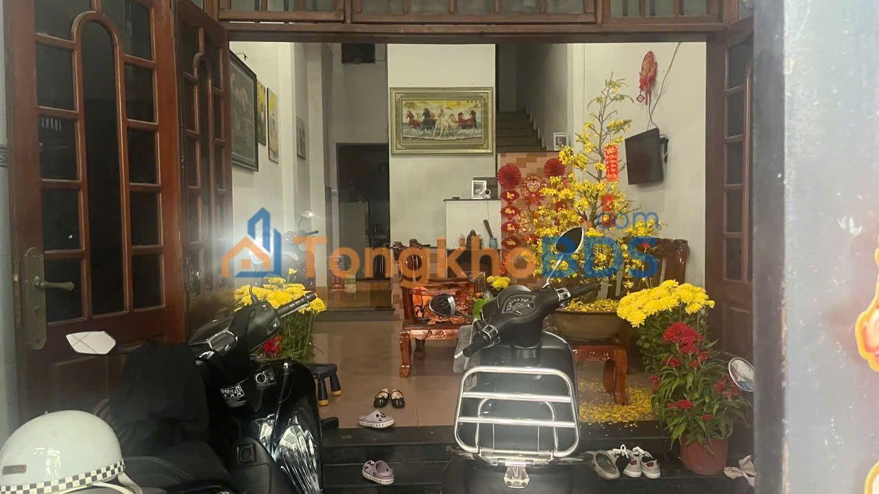 Nhà 4 tầng Lạc Long Quân, Tân Bình - Hẻm xe tải, 50m², 7.9 tỷ