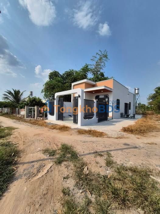 Nhà 2 Mặt Tiền Long Hoa, Tây Ninh - 126m² Giá 1.15 Tỷ