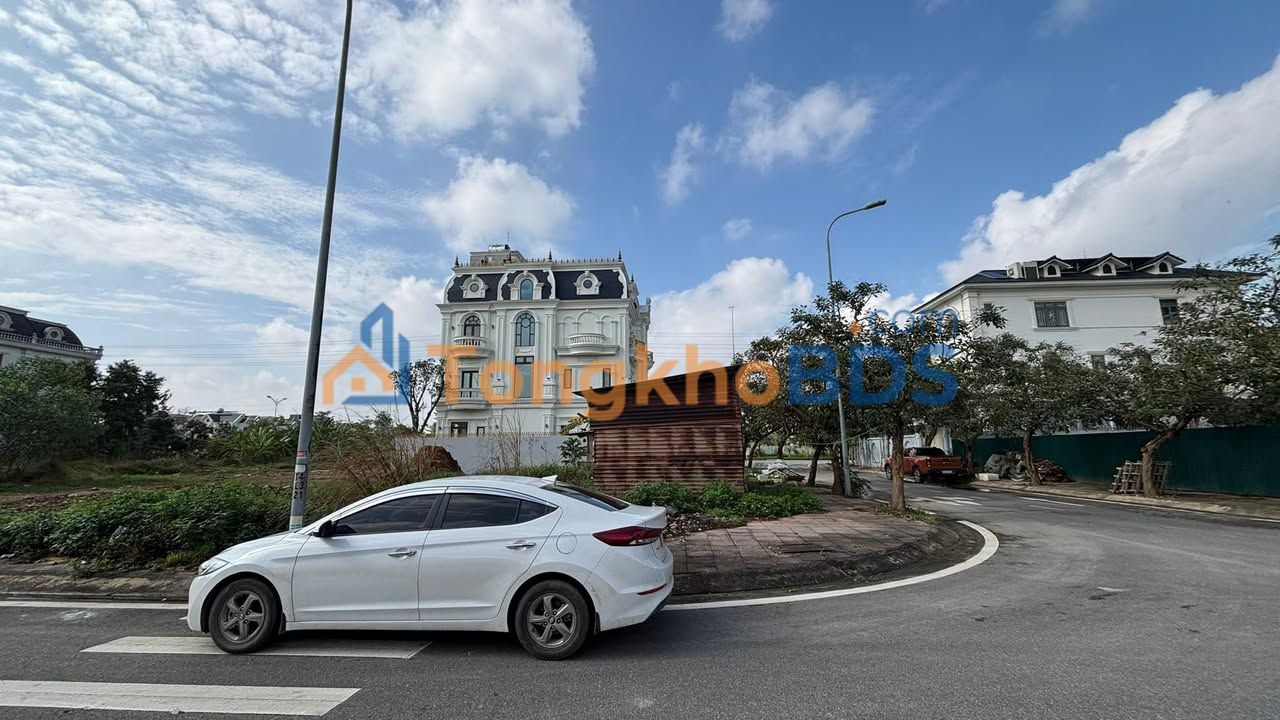 Biệt thự 2 Mặt Tiền Nam Vĩnh Yên VIP 279m² - Hướng Đông Nam, Giá Tốt