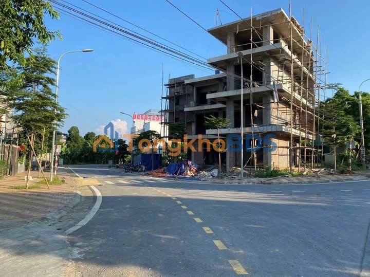 Bán Gấp Nhà 3 Tầng Tân Hà, Tuyên Quang - 100m² Full Thổ Cư, Giá Tốt