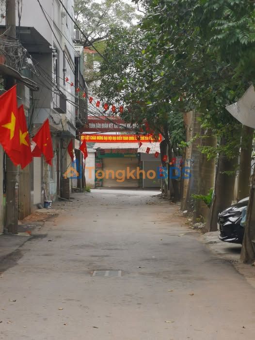 Nhà 2 Tầng Cổ Nhuế 2 - 60m² - Ô tô Đỗ Cửa - 3.3 Tỷ