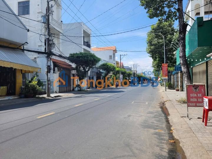 Nhà Mặt Tiền Nguyễn Trường Tộ, Long Xuyên - 202m² Kinh Doanh Đa Ngành