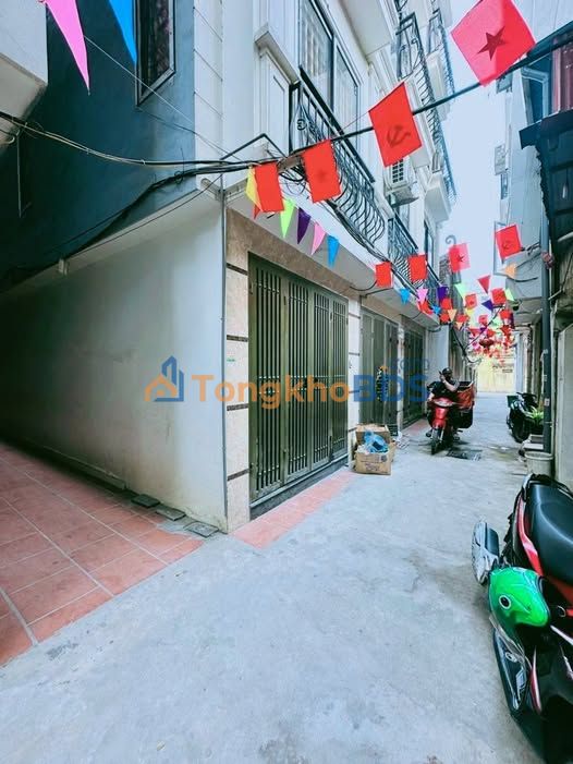 Nhà Phương Canh 30m² 5 Tầng - Ngõ Rộng, Gần Đại Học, Giá Tốt