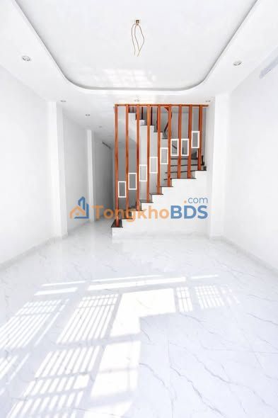 Nhà 5 tầng Miêu Nha, Nam Từ Liêm - 37m² - 6.5 tỷ - Ô tô vào nhà