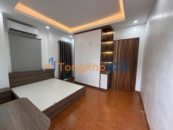 Nhà Trịnh Văn Bô 35m² 5 tầng - Sổ hồng chính chủ, chỉ 5.x tỷ