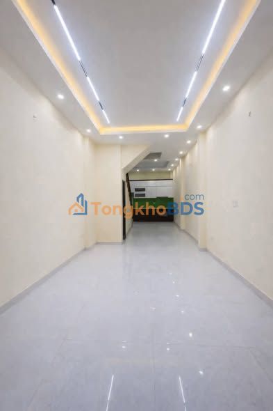 Nhà 4 Tầng Đại Mỗ 38m² - 7.8 Tỷ, Gần Chợ, Trường Học