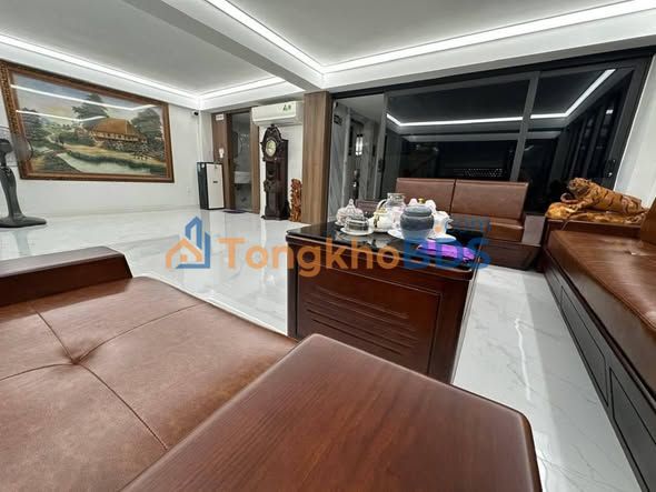 Cho thuê văn phòng 150m² Võ Chí Công, Tây Hồ - Thang máy, ô tô vào nhà