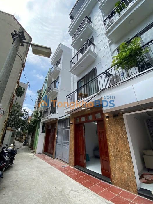 Cho thuê nhà 5 tầng Bát Khối, Long Biên - Giá tốt, sẵn ở ngay