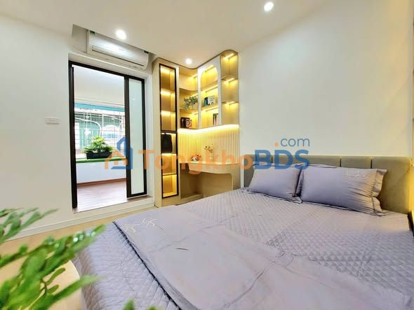 Bán Căn Tập Thể Quỳnh Mai 68m² Tặng Nội Thất - Sẵn Sàng Dọn Vào Ở