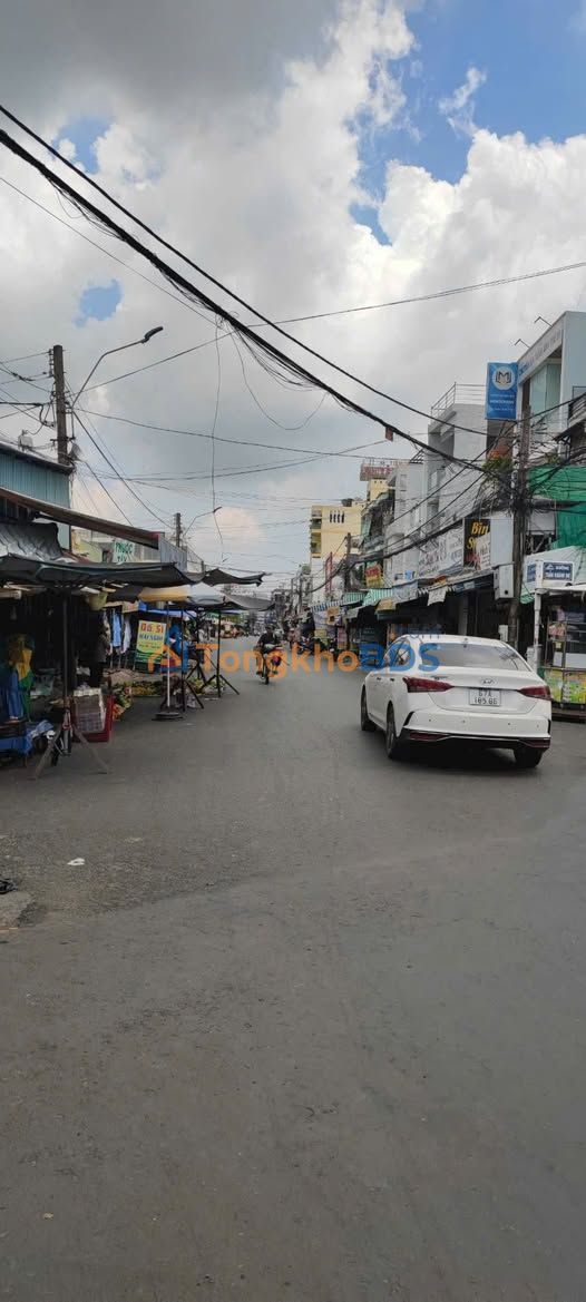 Bán Gấp 2 Kiot Góc Mặt Tiền Trần Bình Trọng, Long Xuyên - 36m² Giá 550 Triệu