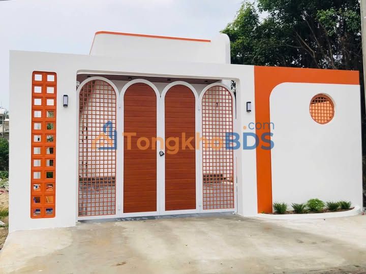 Nhà Vườn Hiện Đại 194m² Hướng Đông - Sổ Hồng Sẵn Sàng Tại Long Hải