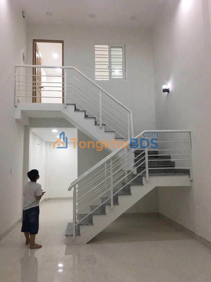 Nhà Nguyên Căn Hẻm Xe Tải 60m² Q12 - Giá 7 Triệu/Tháng