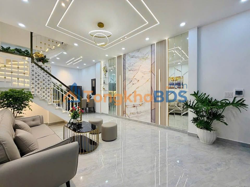 Nhà 75m² Đường Thành Thái, Quận 10 - 3.12 Tỷ, Sẵn Nội Thất