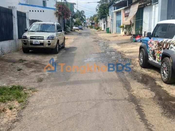 Đất Mặt Tiền Nguyễn Đình Hoàng - BMT 131.5m² Nở Hậu - Giá 4.75 Tỷ