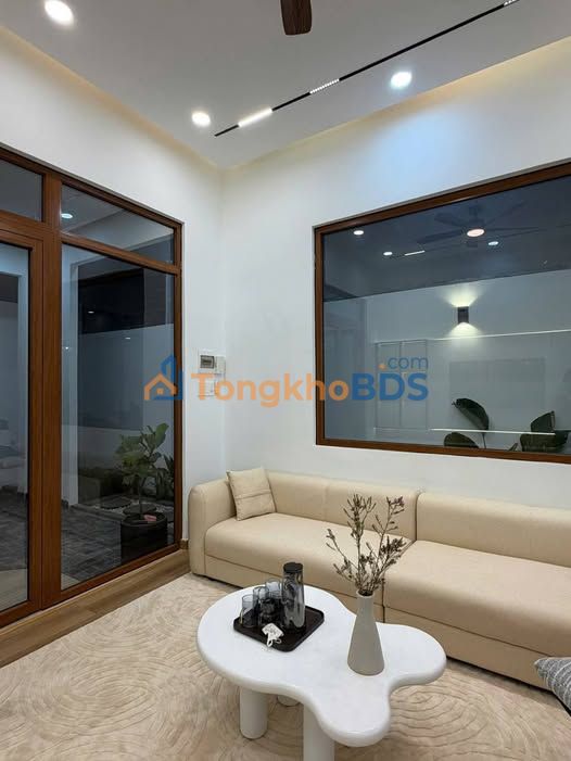 Nhà Mặt Tiền Đống Đa, Phú Yên - 170m² Full Nội Thất Cao Cấp - Giá Tốt