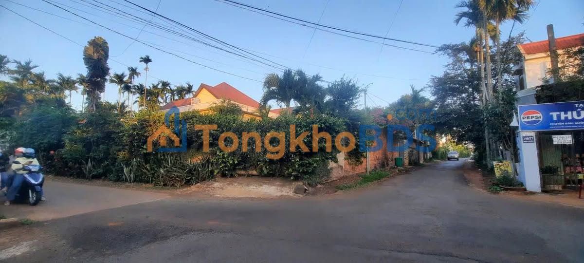 Nhà 2 Mặt Tiền Hẻm 140 Nguyễn Lương Bằng, BMT - 230m² Giá 5.2 Tỷ