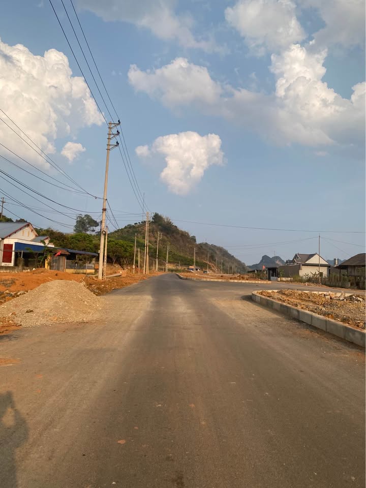 Đất thổ cư 117m² mặt tiền đường Chiềng Ngần, Sơn La - 580 triệu