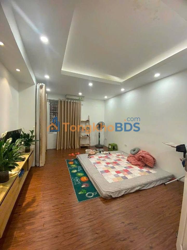 Chung cư 41m² Trần Thánh Tông, Hoàn Kiếm - Sổ đỏ, 3PN, Dân trí cao
